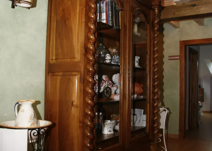 Guest house Los Gallos 4*